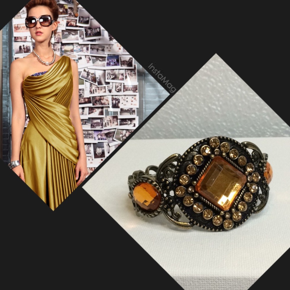 Vintage Gold Rhinestone Bracelet - Picture 3 of 9
